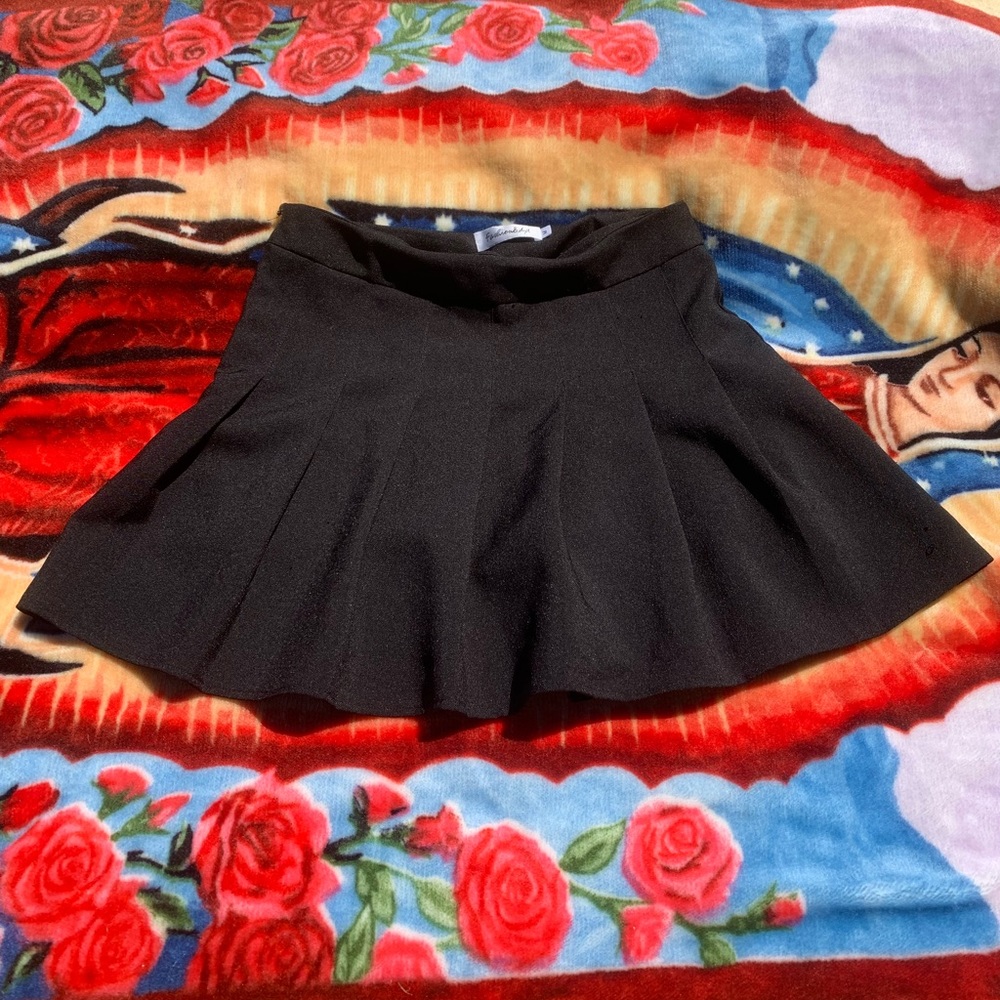 Black Pleaded Skirt